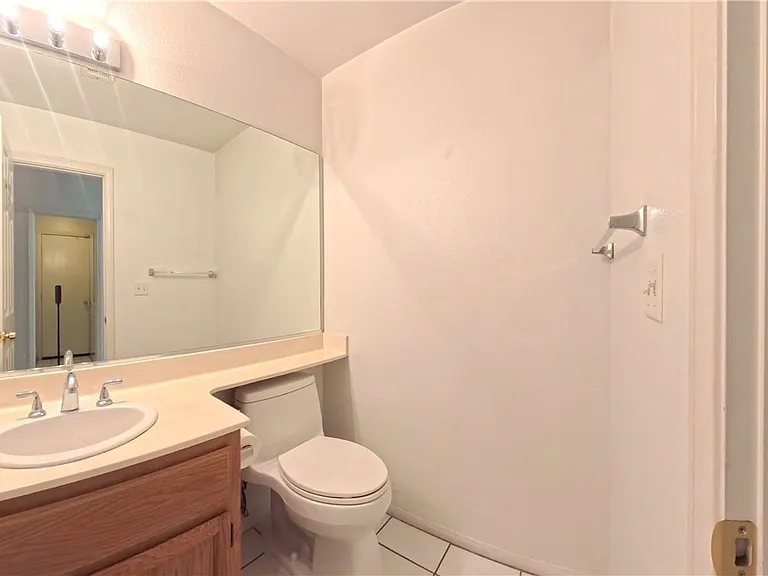 4844 Jadero Dr — Photo 25