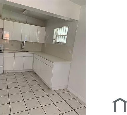 1st image of 511 NW 8th St