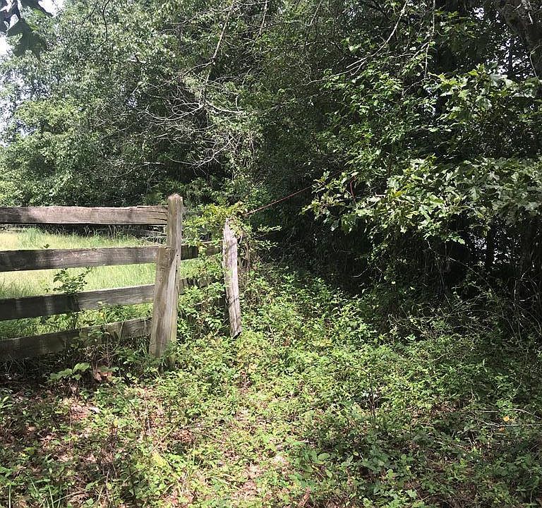 2nd image of 983 Halali Farm Rd