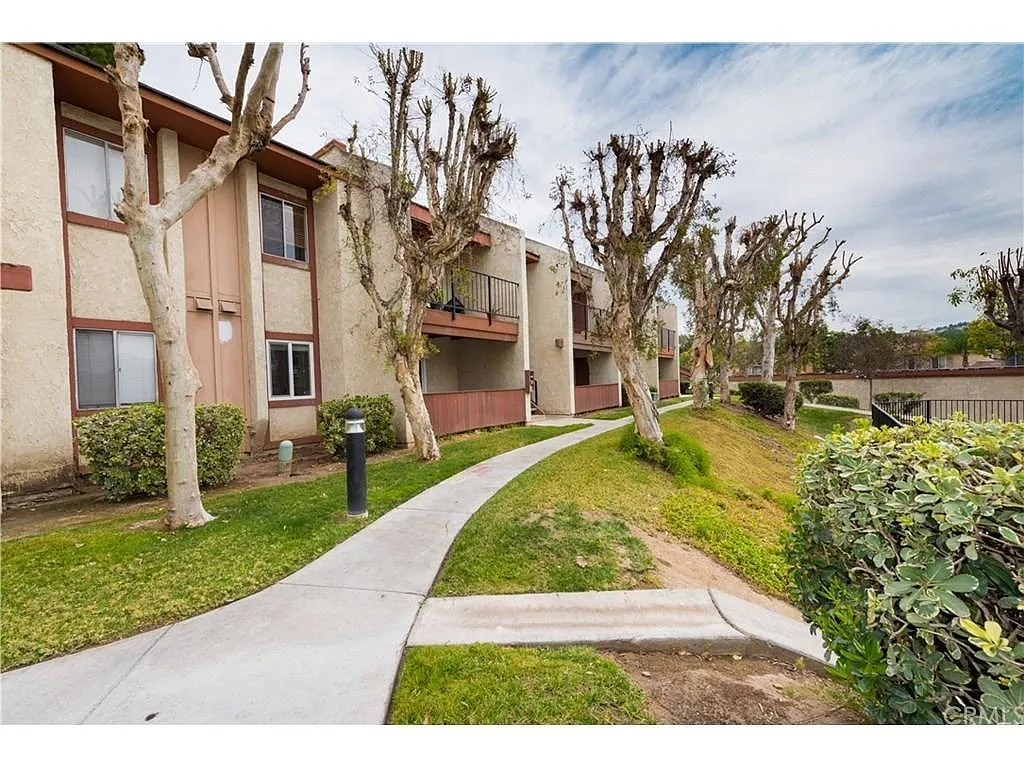 Outside view. - 1052 S Idaho St #18