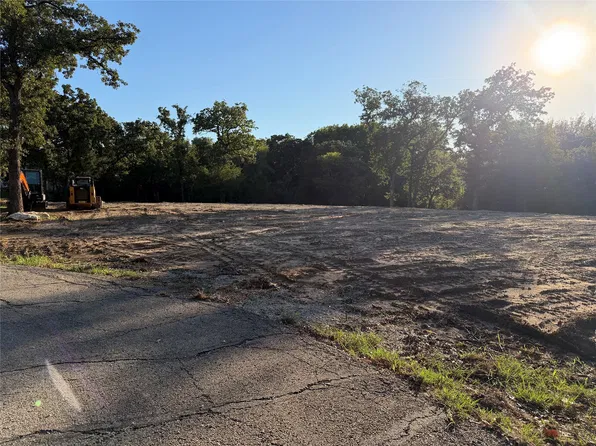 100 Shady Brook Ct, Joshua, TX 76058