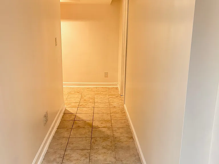 200 Colesville Manor Dr — Photo 3