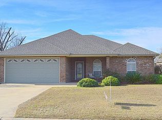 6004 Bocage Dr, Alexandria, LA 71303