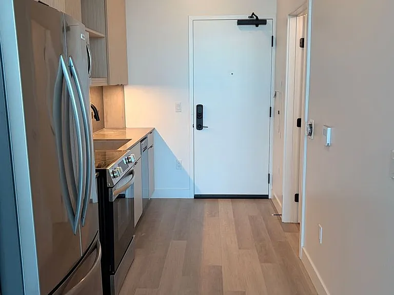 Rainford Apartments — Photo 64