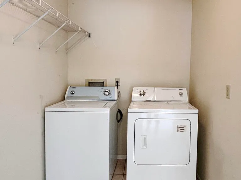 2712 Tally Ho Ave #2714 — Photo 11