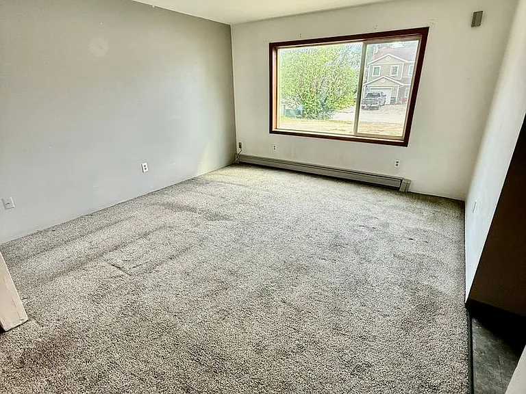 4770 Glasgow Dr — Photo 14