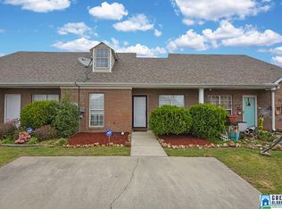 508 Waterford Lake Cir, Calera, AL 35040