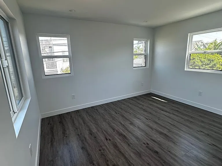 611 Silver Strand Blvd — Photo 59
