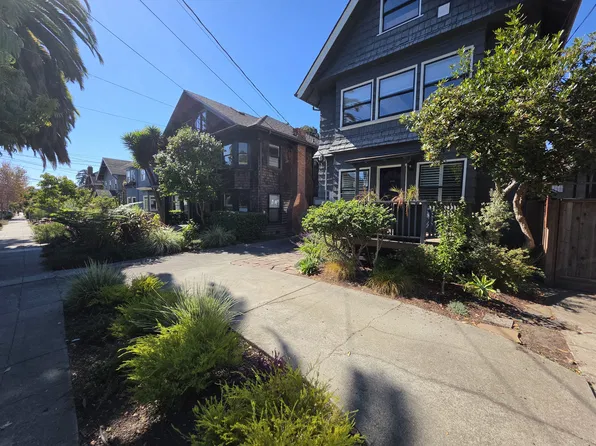 2906 Hillegass Ave #A, Berkeley, CA 94705