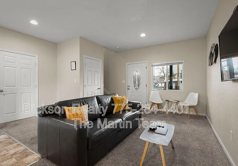 121 Caliente St — Photo 4