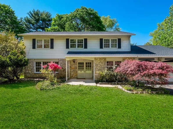 1086 Gravel Hill Rd, Southampton, PA 18966
