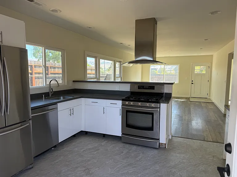 13655 Columbet Ave — Photo 6