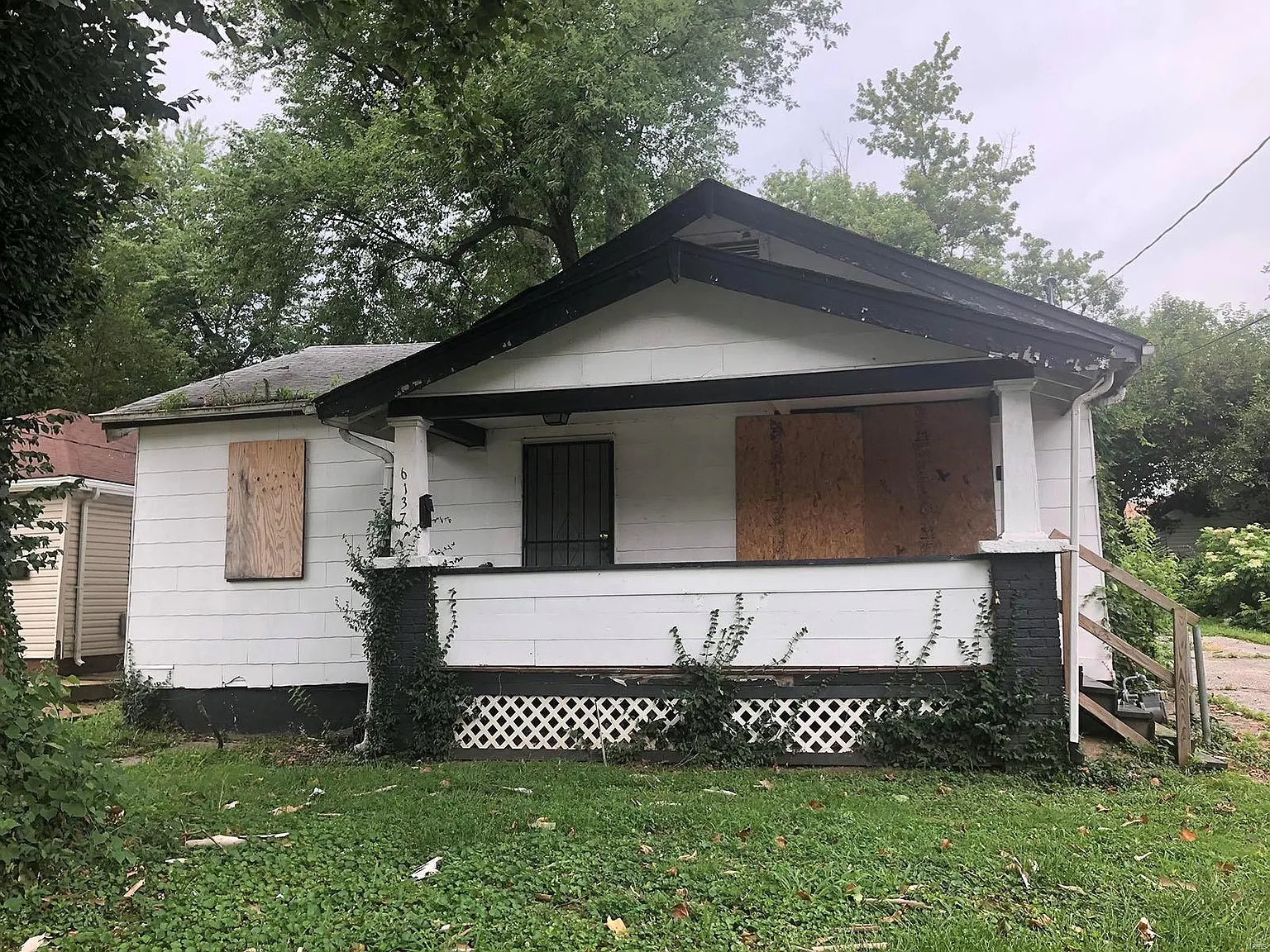 6137 Washington Ave photo 1