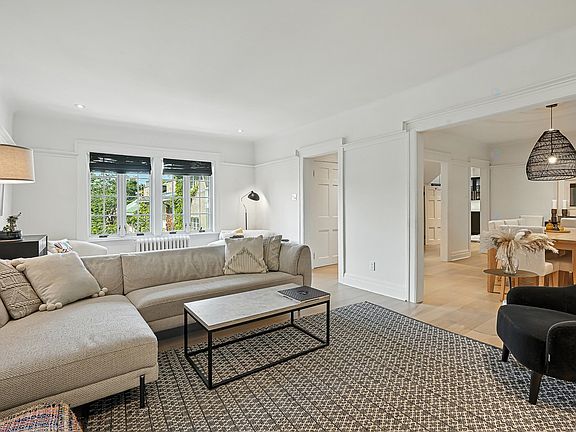 2nd image of 14 Parkside Pl