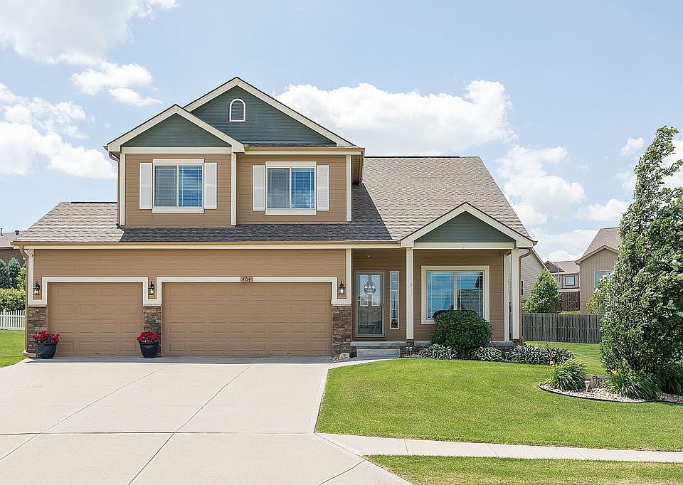 1st image of 4714 N 172nd St