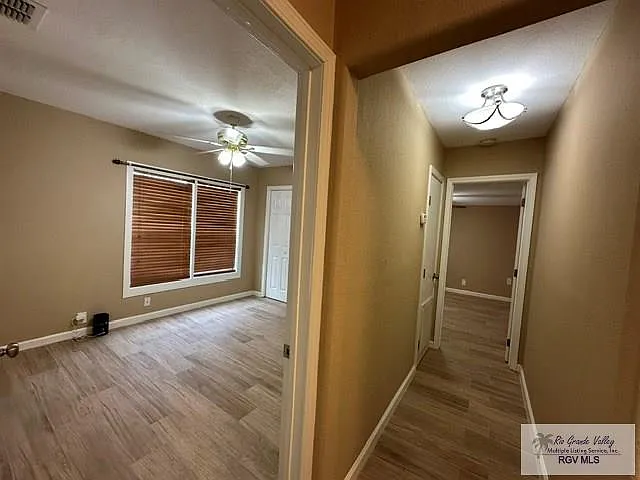 2024 E 19th St — Photo 15
