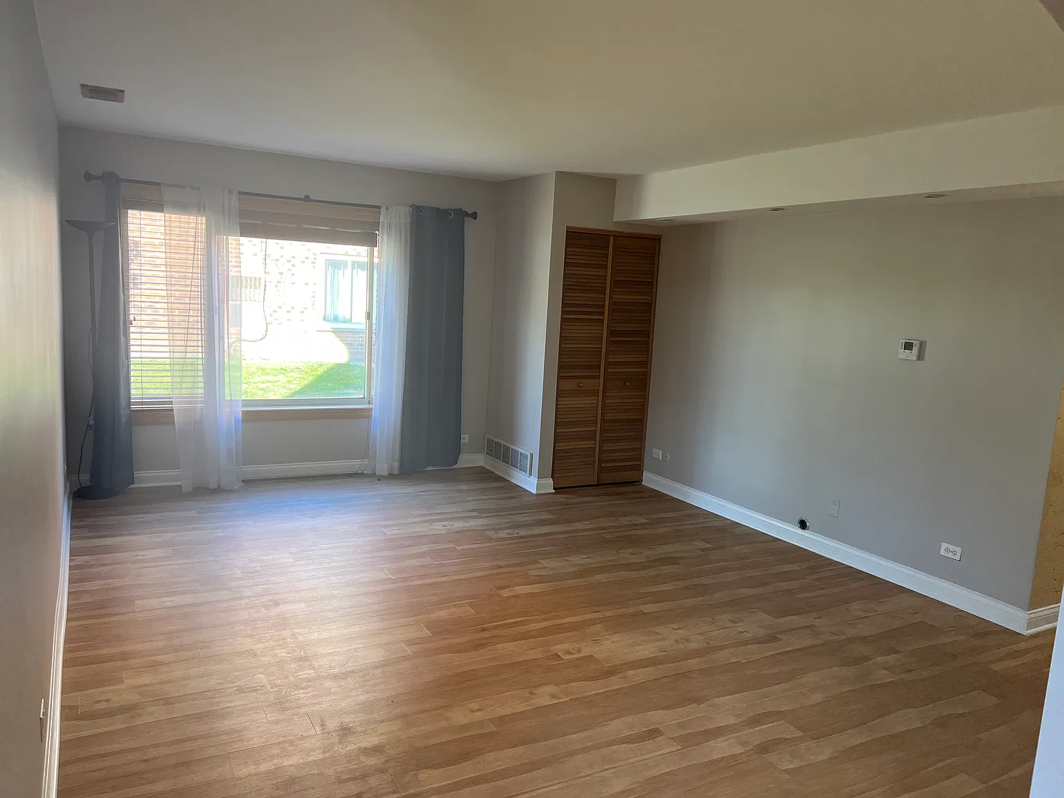 2 bed, 1000 sqft, $2,275 — Photo 2