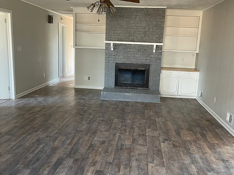 1517 Boiling Springs Rd — Photo 2