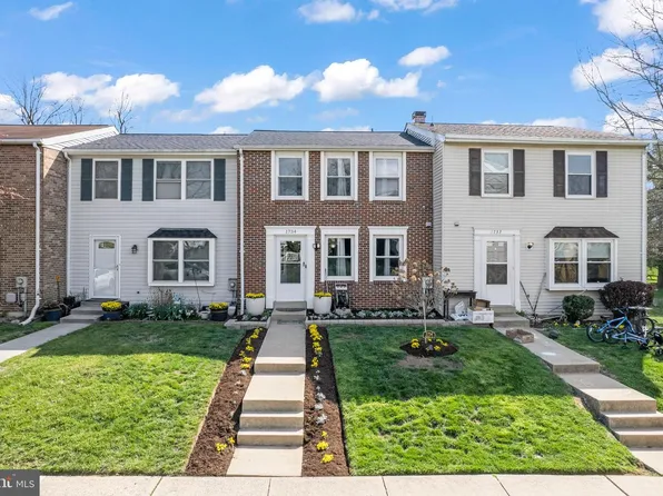 1734 Heather Ln, Frederick, MD 21702
