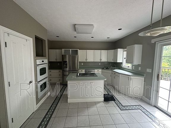 3rd image of 1600 Brimfield Ct