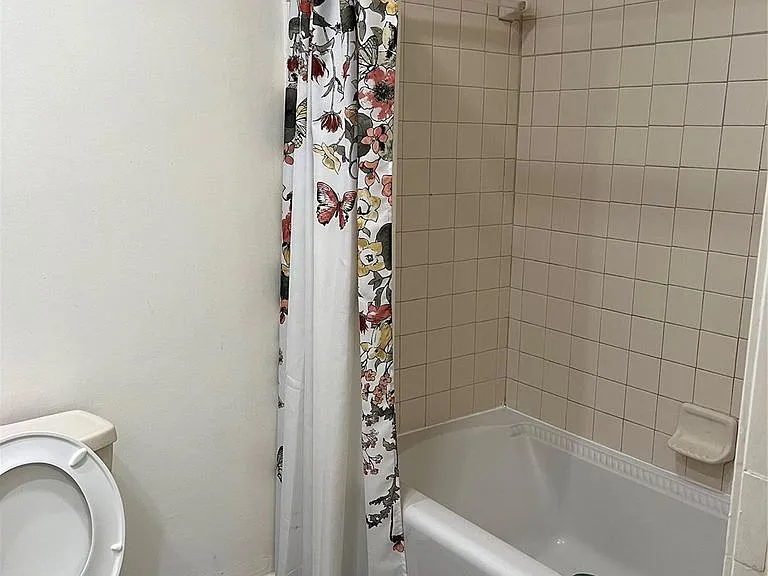 2nd bathroom