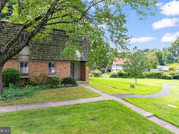 3rd image of 10331 Battleridge Pl