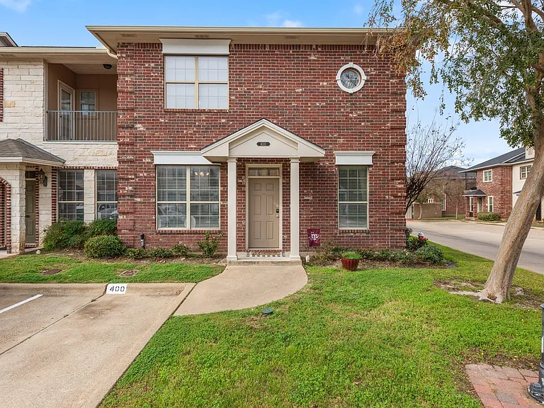400 Forest Dr — Photo 1