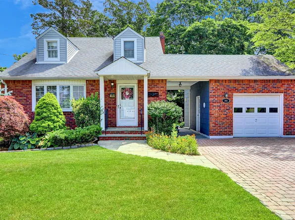 144 N Herman Avenue, Bethpage, NY 11714