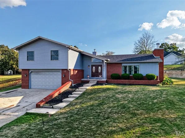 106 Meadow Ln, Saint Robert, MO 65584