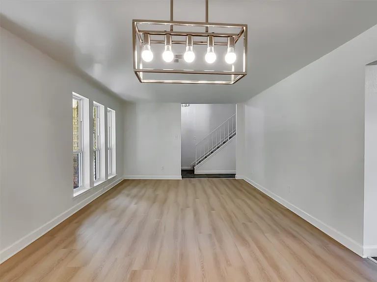 423 Forest Hills Dr — Photo 17