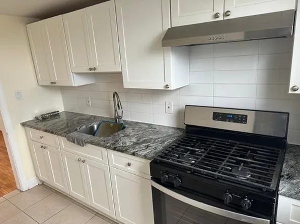 7 N Dudley St APT B, Camden, NJ 08105