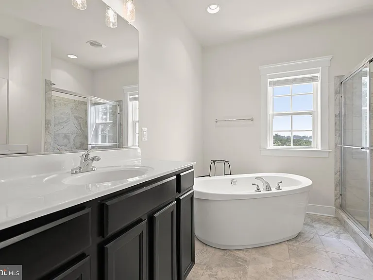 212 Upper Brook Ter — Photo 27