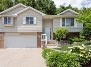 116 Autumn Cir, Council Bluffs, IA 51503
