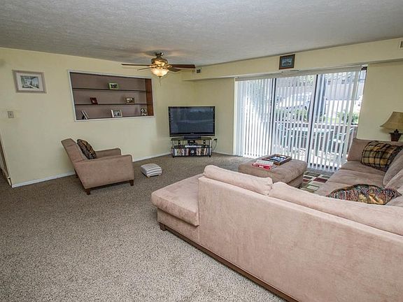2nd image of 9821 Sunrise Blvd Unit 2