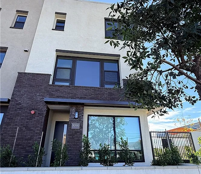 1090 Foothill Blvd #1090 — Photo 9