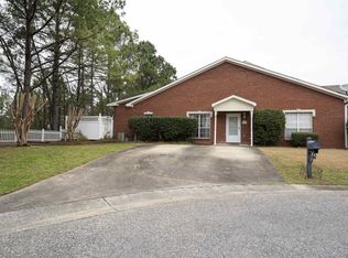 201 Cambrian Ridge Trl, Pelham, AL 35124