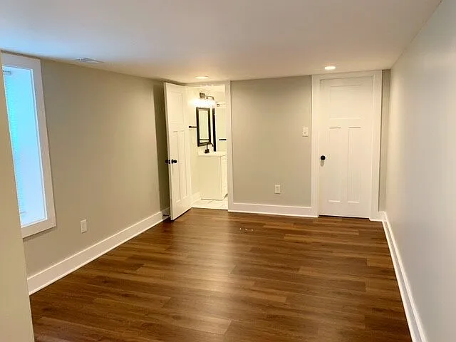 731 W 43rd St — Photo 11