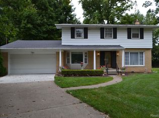 2114 Kingswood Dr, Flint, MI 48507