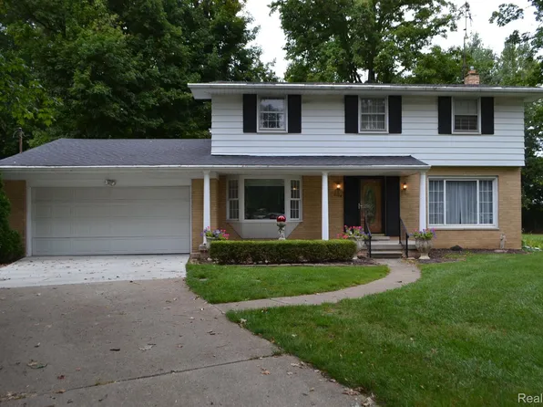 2114 Kingswood Dr, Flint, MI 48507