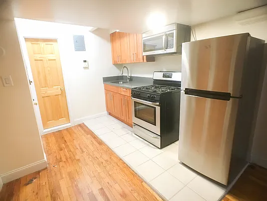 Rented by SAFEGUARD REALTY PARTNERS LLC | media 21