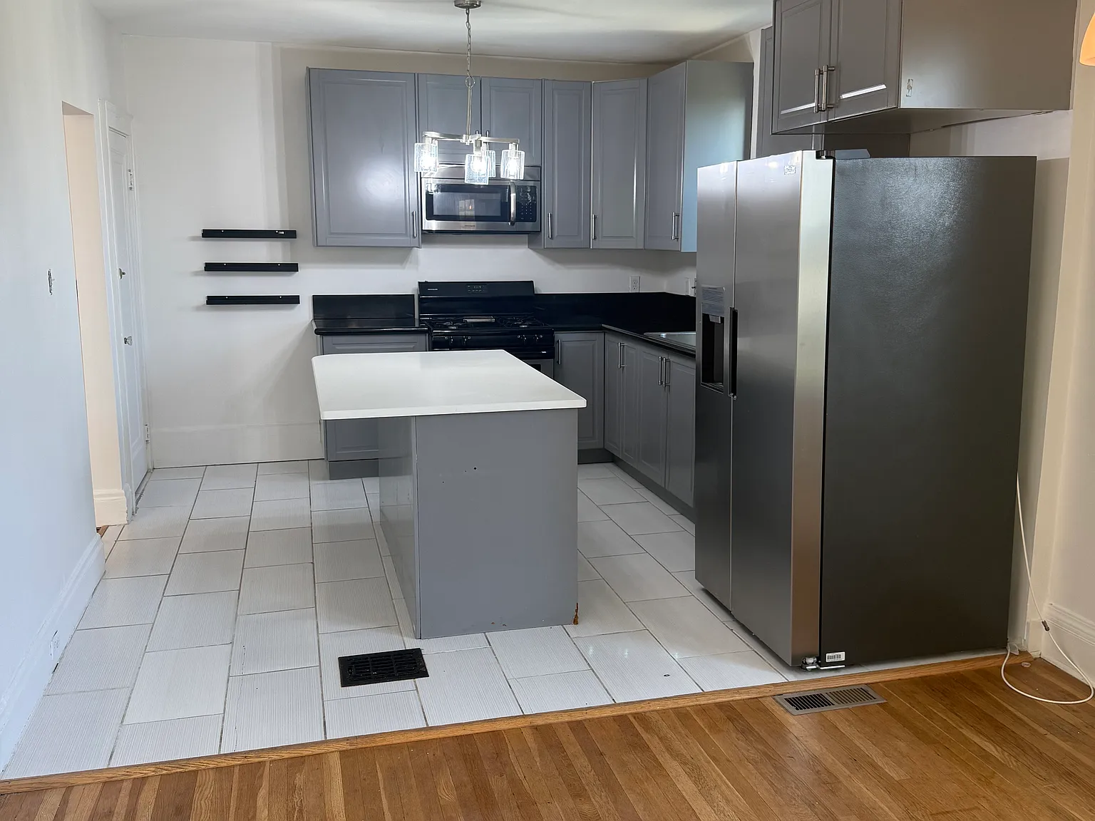 2 bed, 1675 sqft, $2,550 — Photo 4