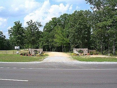2nd image of 2375 Lawrenceburg Hwy