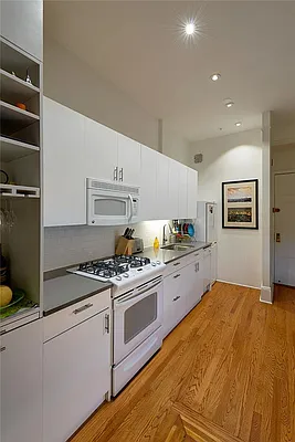 Sold by Space Marketing Shop | media 2