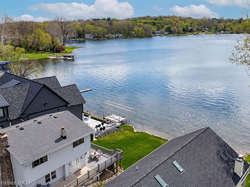 1st image of 11417 N Shore Dr