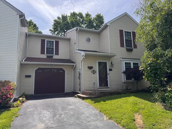 1739 Wendy Ln, Bethlehem, PA 18017