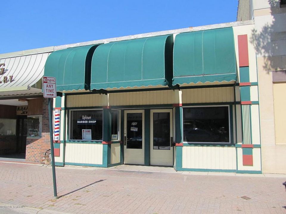 1st image of 204 W Lincoln Ave