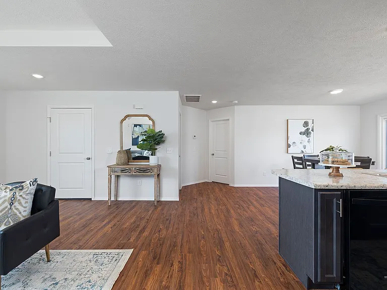 122 Pin Oak Dr — Photo 4