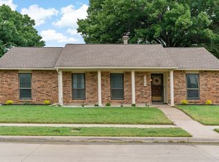 5097 Roberts Dr, The Colony, TX 75056