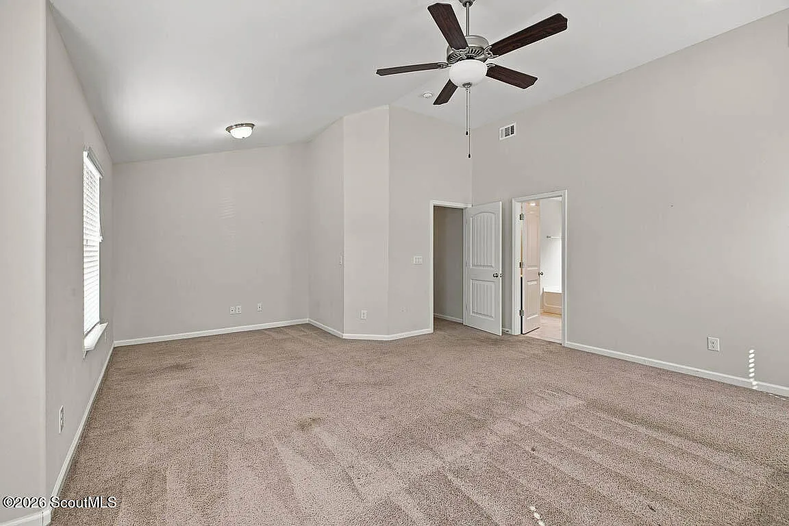 4 bed, 2.5 bath, 2618 sqft, $2,595 — Photo 4