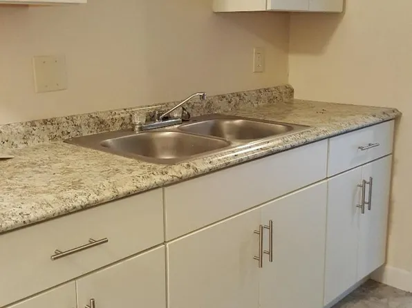 522 Northfield Rd APT 303, Bedford, OH 44146